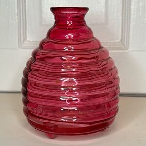 Vintage Light Red/Rosy Pink Beehive Style Glass Bud Vase Fly Trap Catcher 5.5”